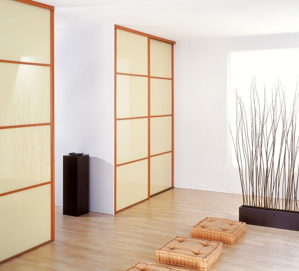 Cinq possibilités d'aménagement avec une cloison coulissante